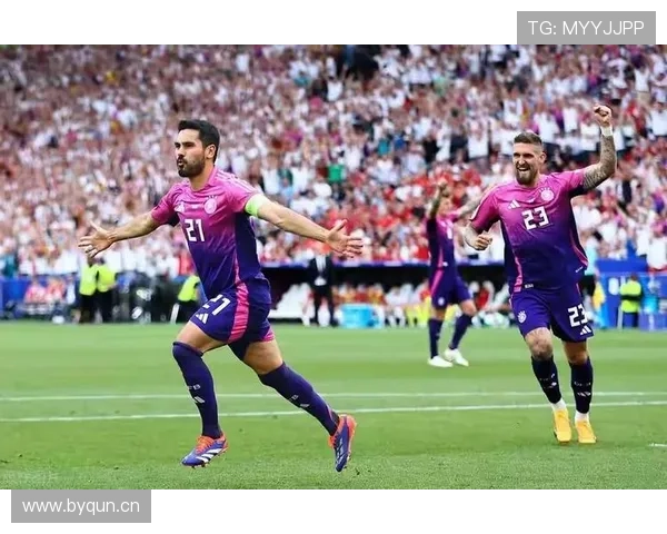 穆西亚拉 vs 京多安:中场角色定位与进攻创造力的差异分析 穆西亚拉 vs 京多安:中场角色定位与进攻创造力的差异分析